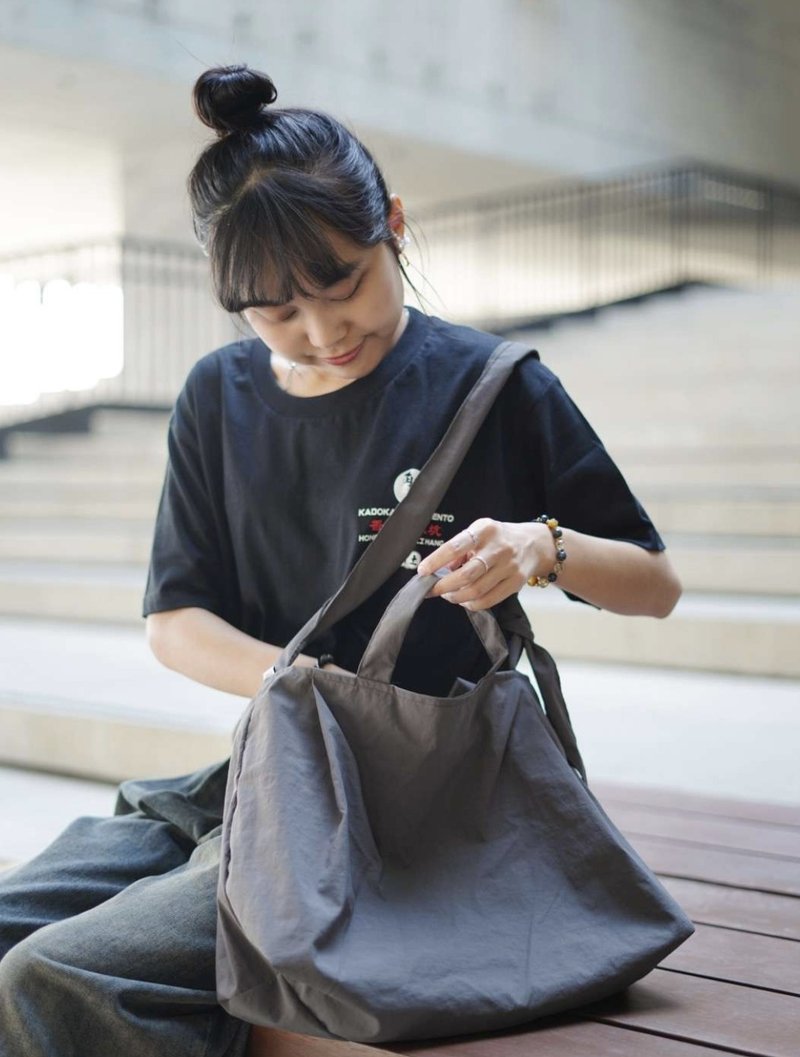 3 - ways dark gray rope material knotted diagonal slim bag - กระเป๋าแมสเซนเจอร์ - วัสดุอื่นๆ สีเทา