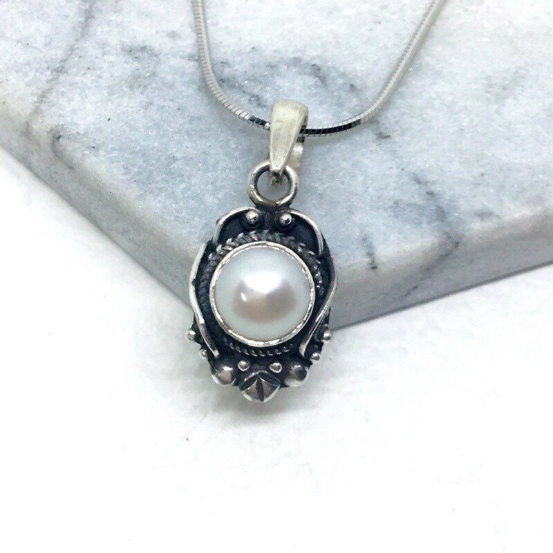 Pearl 925 sterling silver retro magic mirror style necklace Nepal handmade mosaic production - Necklaces - Gemstone Silver