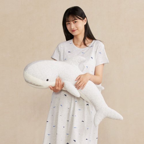 YVONNE COLLECTION以旺傢飾 鯊魚彎型抱枕-銀白灰