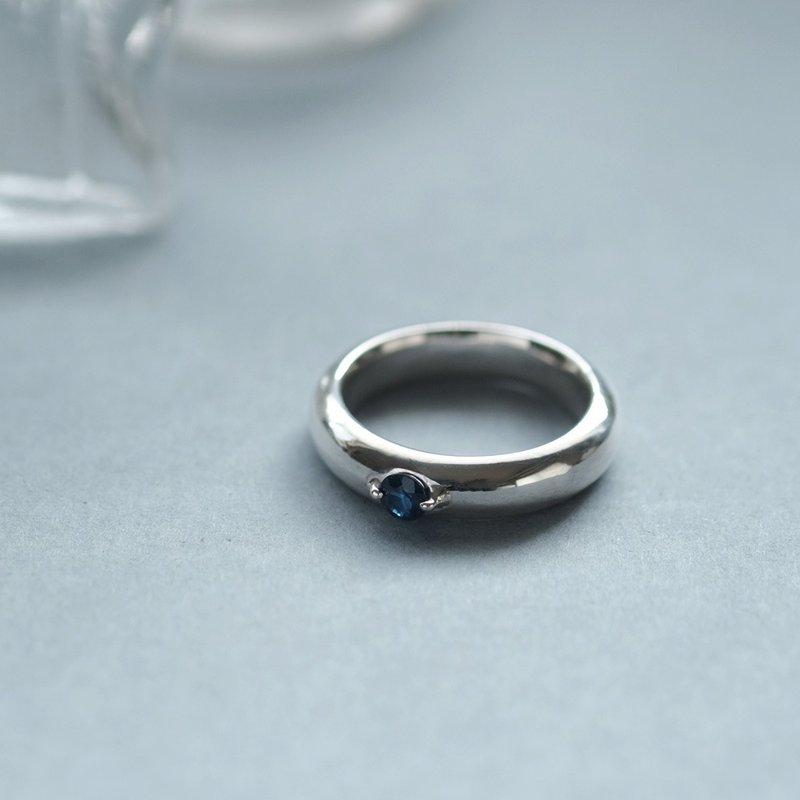 Natural Sapphire Standard Ring Silver 925 Men's Unisex - แหวนคู่ - โลหะ สีน้ำเงิน