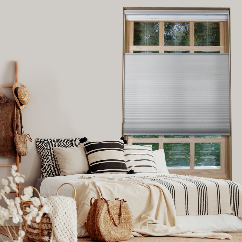 Bright Grey Up and Down Double Loop Bead Chain Semi-Blackout Honeycomb Blinds (Gray Sheen) - ม่านและป้ายประตู - เส้นใยสังเคราะห์ 