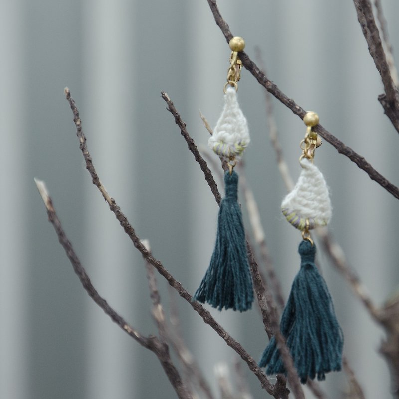 triangle crochet earring w. - Earrings & Clip-ons - Cotton & Hemp White