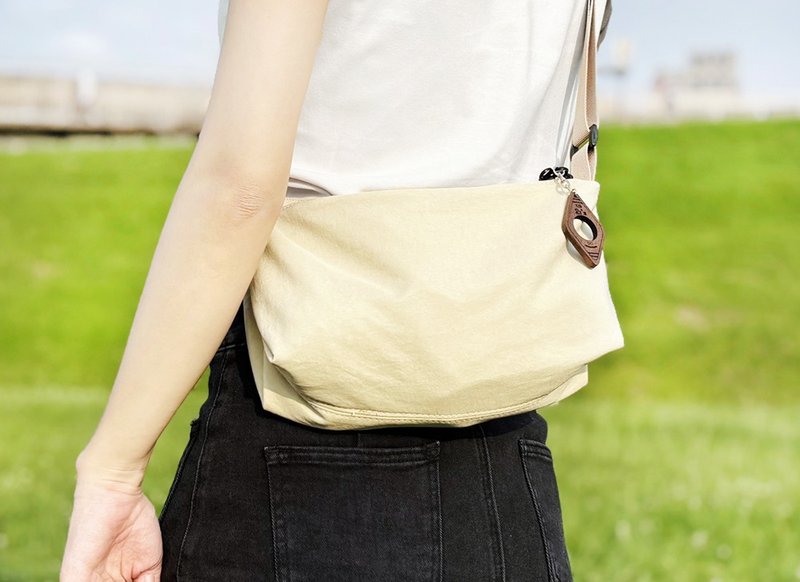 2is TB23AW│Traveler Bag│Crossbody Bag│White - กระเป๋าแมสเซนเจอร์ - ไฟเบอร์อื่นๆ ขาว