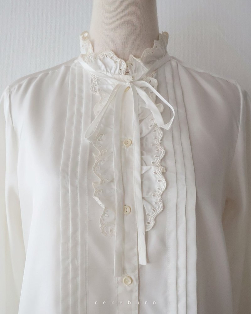 日本製復古刺繡領小立領薄長袖白色古著襯衫 - 女襯衫 - 聚酯纖維 白色