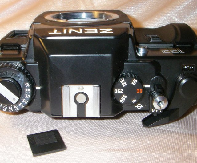 「動作品」ZENIT 122 フィルムカメラ ZENIT-122 35mm フィルム一眼レフカメラボディ ペンタックス M42