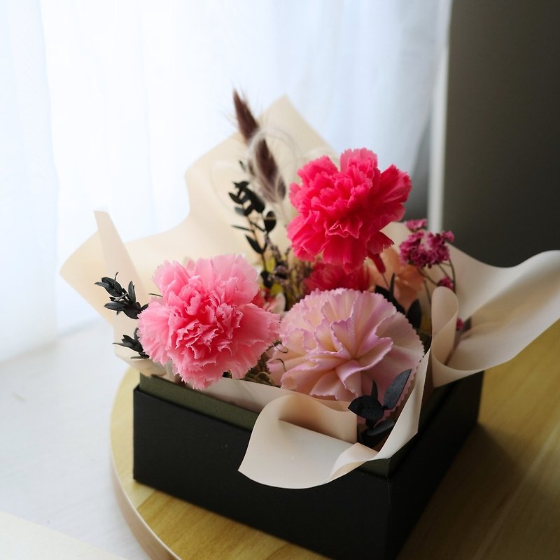 l Carnation eternal flower diffuser flower box ll - ช่อดอกไม้แห้ง - วัสดุอื่นๆ 