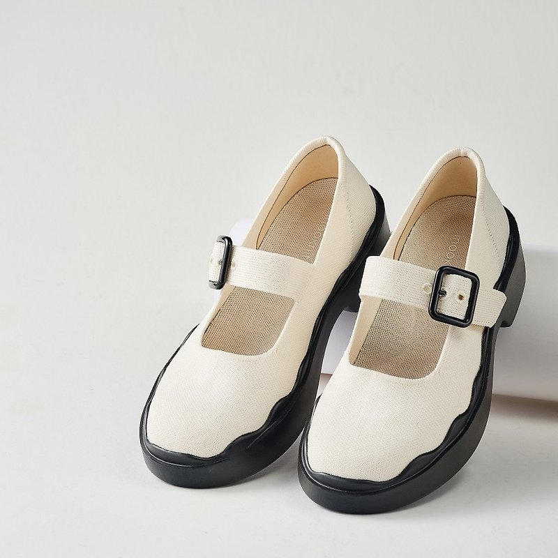 Classic Petal Platform Shoes  Cream White - รองเท้าอ็อกฟอร์ดผู้หญิง - วัสดุอีโค ขาว
