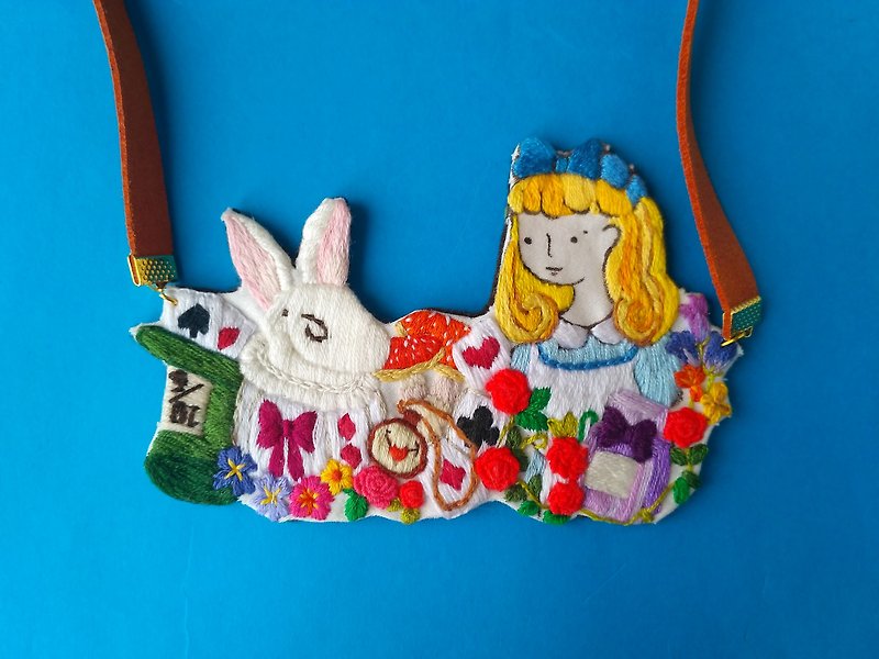 illustration embroidery Alice in the wonderland necklace ( large) - สร้อยคอ - งานปัก หลากหลายสี