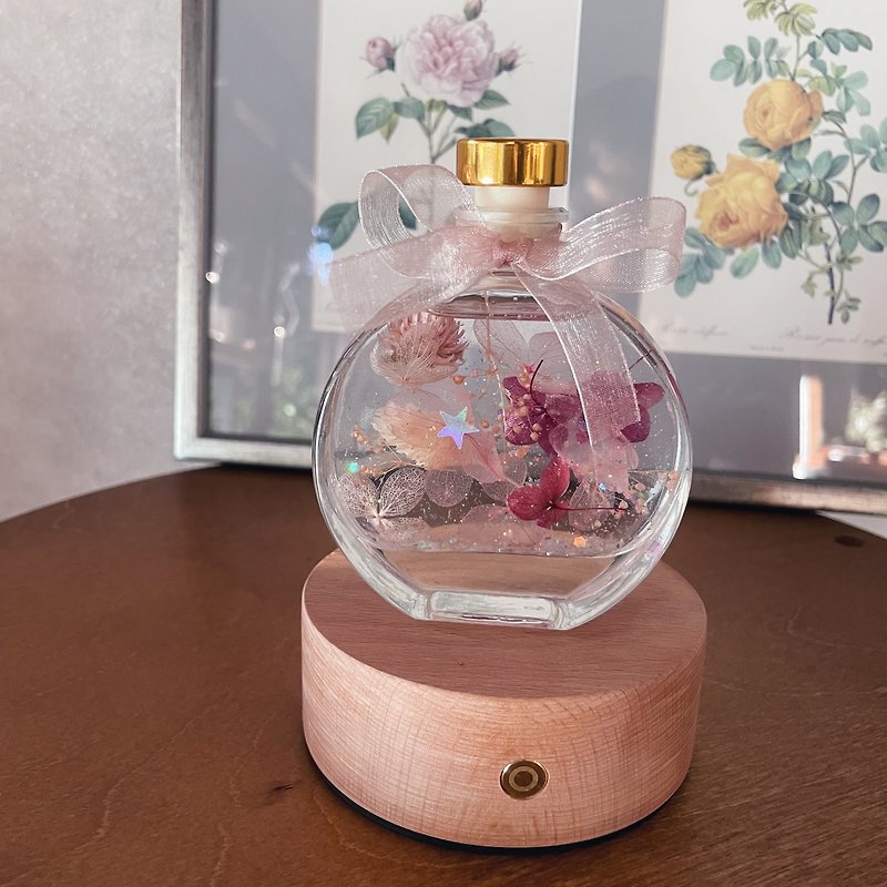New packaging/graduation flower gift/mother's day flower gift/floating flower night light/dried flower/eternal flower/with packaging - Dried Flowers & Bouquets - Plants & Flowers 