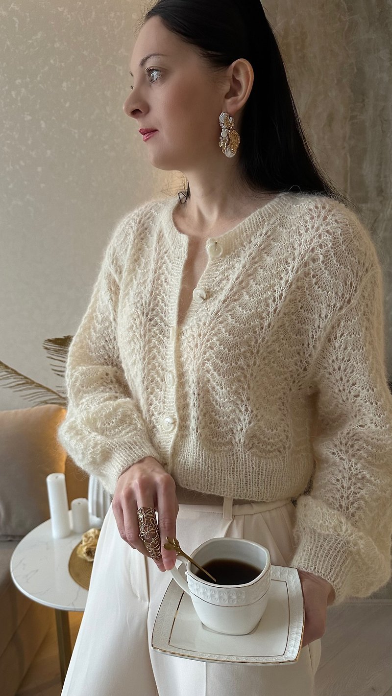 Mohair sweater for women Handmade knit cardigan Hand knit crop top - สเวตเตอร์ผู้หญิง - ขนแกะ 
