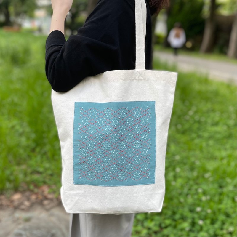 刺し子トートバッグM グリーン　マチ有　刺繍　肩がけ　キャンバス　エコバッグ　通勤通学　大容量　日本　幾何学模様 - 手提包/手提袋 - 棉．麻 綠色