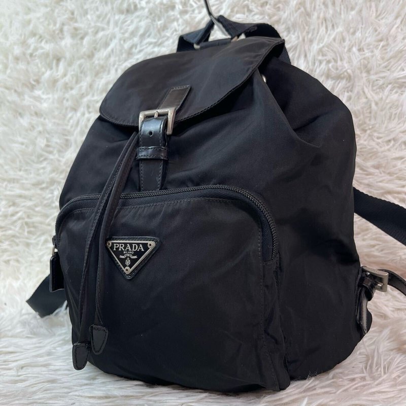 絕版古董品 Prada黑色銀標尼龍雙肩包 後背包 背囊 中古包 二手包 - 後背包/背包/書包 - 防水材質 黑色