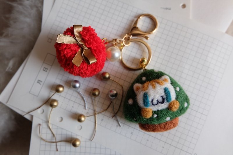 sleeping Original handmade Christmas confession I love you [Christmas tree kitten] ornaments - Keychains - Wool Multicolor