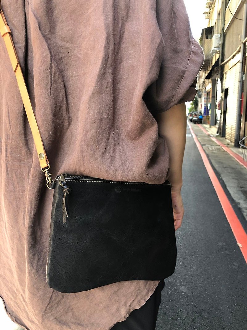 Big good seven twisted eight carry side backpack / small bag color: black vegetable - Messenger Bags & Sling Bags - Genuine Leather Black