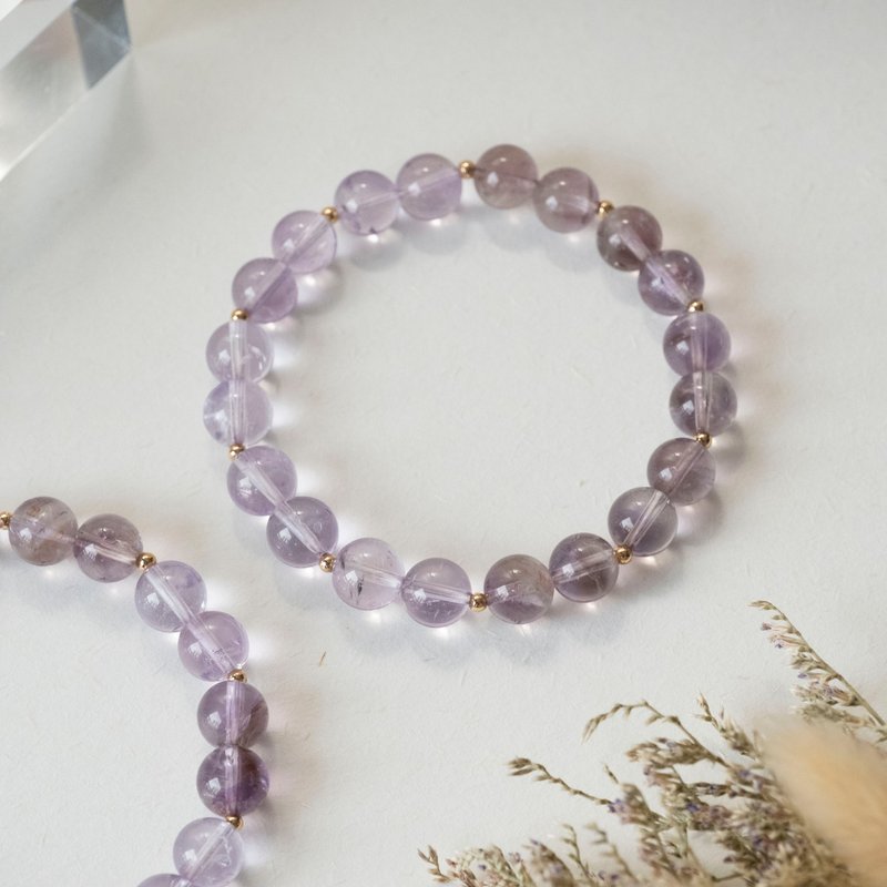 Lavender x Phantom Amethyst #1 Half-half genuine gemstones stretch bracelet - สร้อยข้อมือ - คริสตัล สีม่วง