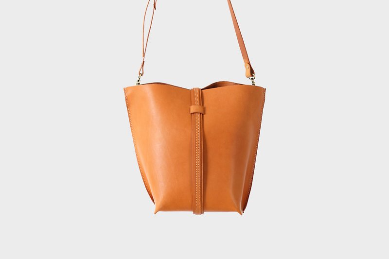 Strap Tote Bag | Custom Leather | Custom Typing | Genuine Leather | Vegetable Tanned Cowhide - กระเป๋าแมสเซนเจอร์ - หนังแท้ 