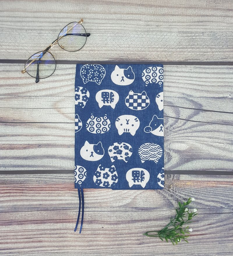 Book Cover/Book Jacket - Lucky Cats Pattern / Blue - 書衣/書套 - 其他材質 