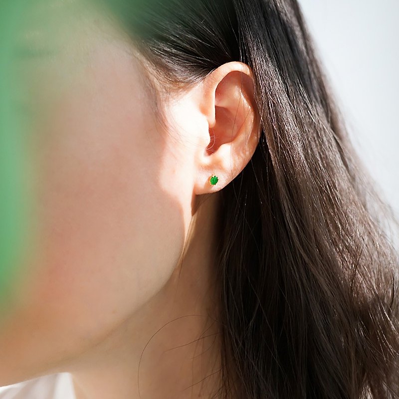 小綠豆兒18k黃金天然陽綠冰種翡翠耳釘 橢圓簡約氣質女飾品配證書 - 耳環/耳夾 - 玉石 