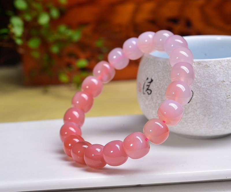 Pure natural top-grade salt source agate old-style single-loop bracelet beads 9mm diameter gradient color whoever wears it will be beautiful - Bracelets - Crystal 