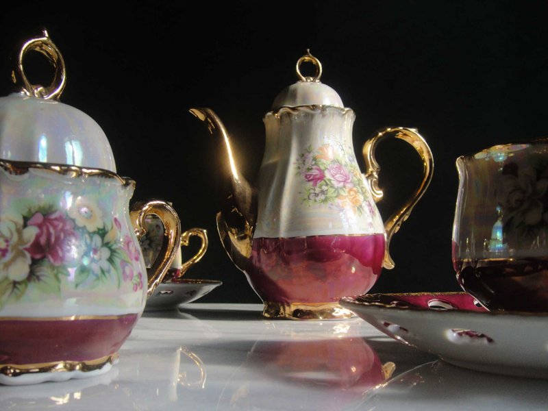 【老時光 OLD-TIME】早期二手精美瓷器茶具組(一壺.一糖罐.五杯盤 - 擺飾/家飾品 - 其他材質 