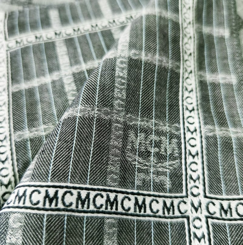 MCM Vintage Handkerchief Pocket Square Gray 18.5 x 18 inches - 手帕 - 棉．麻 灰色
