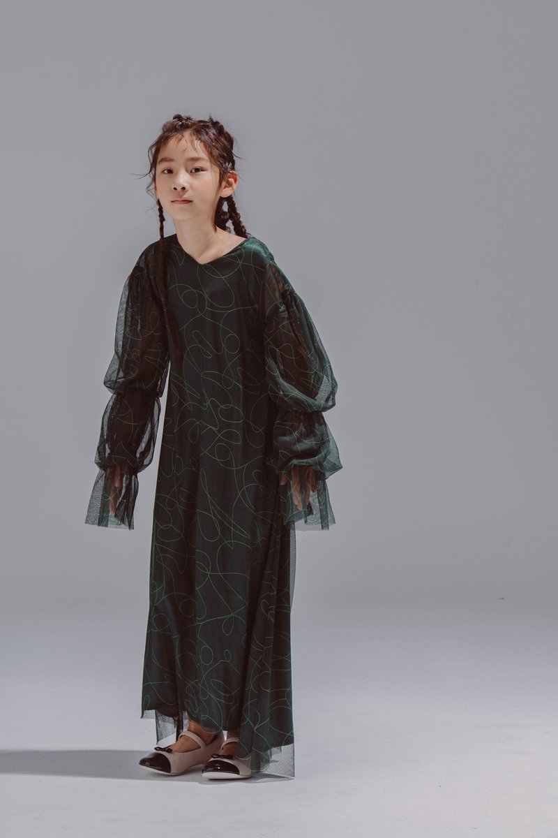 Volume Sleeve Dress with Frill Detail in Green / 2020 - 男/女童禮服 - 其他材質 