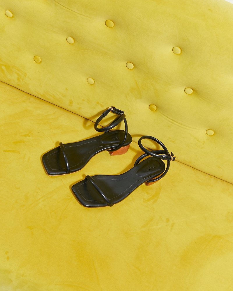 【Plush Studios】Kara Sandals Set Black - รองเท้ารัดส้น - หนังเทียม สีดำ