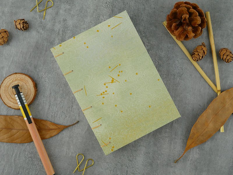 Pine Leaf Green-A6 Handmade Notebook/Handbook/Diary/Photo Album/Diary/Gift - สมุดบันทึก/สมุดปฏิทิน - กระดาษ สีเขียว