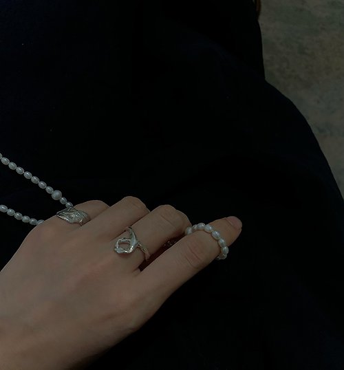 Susie 蘇西獨立設計 扭繞 手工制可調節開口戒指 銀