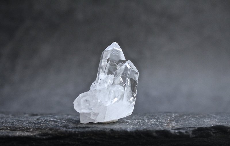 石栽 SHIZAI 白水晶原礦-含底座 - 裝飾/擺設  - 水晶 白色