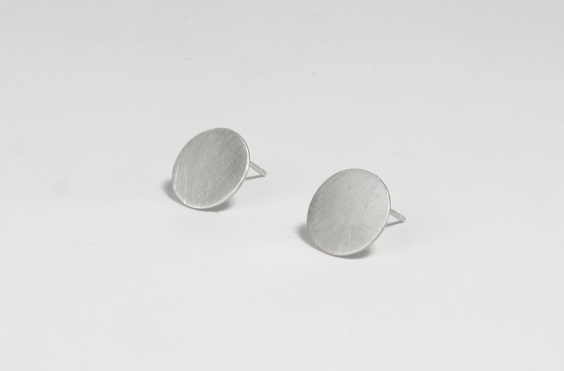 I-Shan13 round flat earrings (single) - ต่างหู - โลหะ สีเงิน