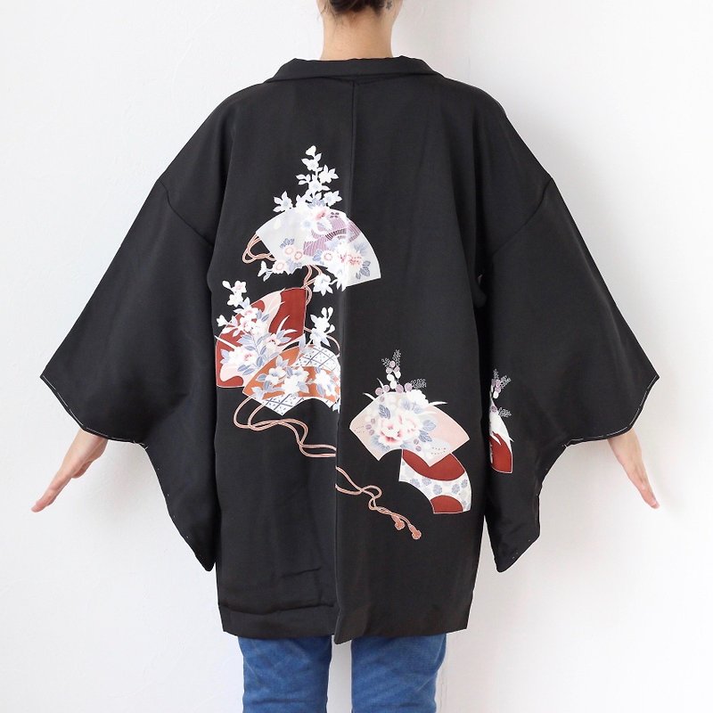 lowers and Ogi kimono, Japanese silk haori, haori jacket, Japanese fashion /3900 - เสื้อแจ็คเก็ต - ผ้าไหม สีดำ