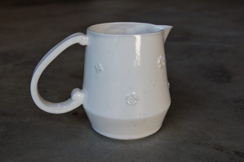 Salt flower pot - Coffee Pots & Accessories - Pottery White