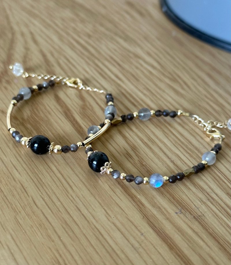 Gold luck stone, silver obsidian, lime moonlight natural crystal bracelet/to attract wealth, ward off evil spirits, and protect against villains - สร้อยข้อมือ - คริสตัล สีดำ