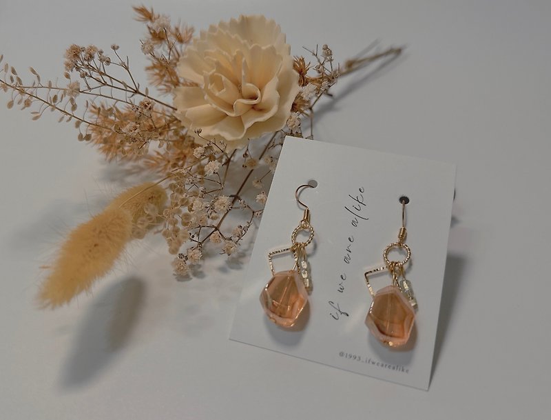 Xiaocheng fruit - Earrings & Clip-ons - Glass Orange