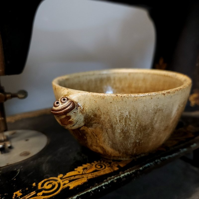 Handmade pottery bowl | Chou eats with you (beige) - Bowls - Pottery Gray