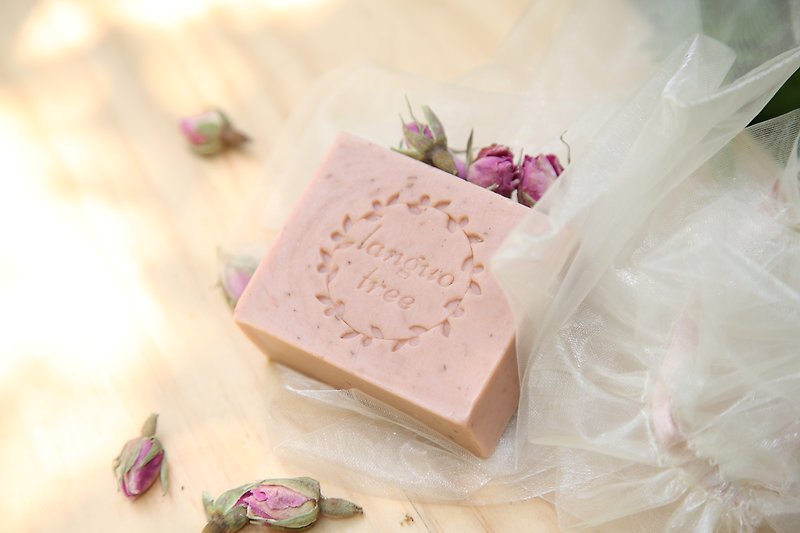 Pink Sweetheart│Rose Petal Soap for dry skin - ผลิตภัณฑ์ทำความสะอาดหน้า - พืช/ดอกไม้ สึชมพู