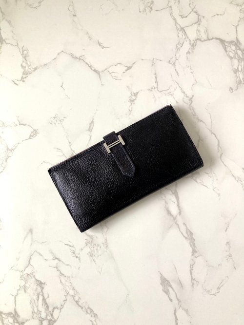 LA LUNE Vintage 日本鑑證古董品選物店 【母親節優惠】中古二手Hermes黑色配紫色皮革Bearn長夾零錢銀包