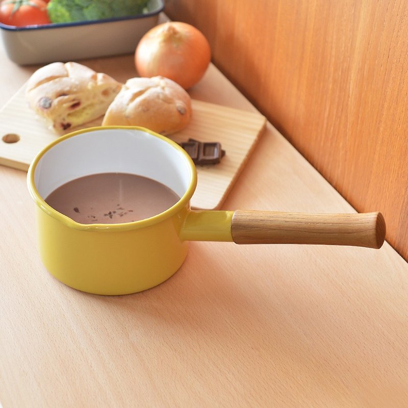 Japan 365methods single handle enamel milk pot (1.2L)-14cm-2 colors optional - Cookware - Enamel Multicolor