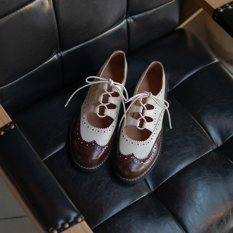 Retro wing pattern Mary Jane_oil coffee + off-white - Women's Oxford Shoes - Genuine Leather White