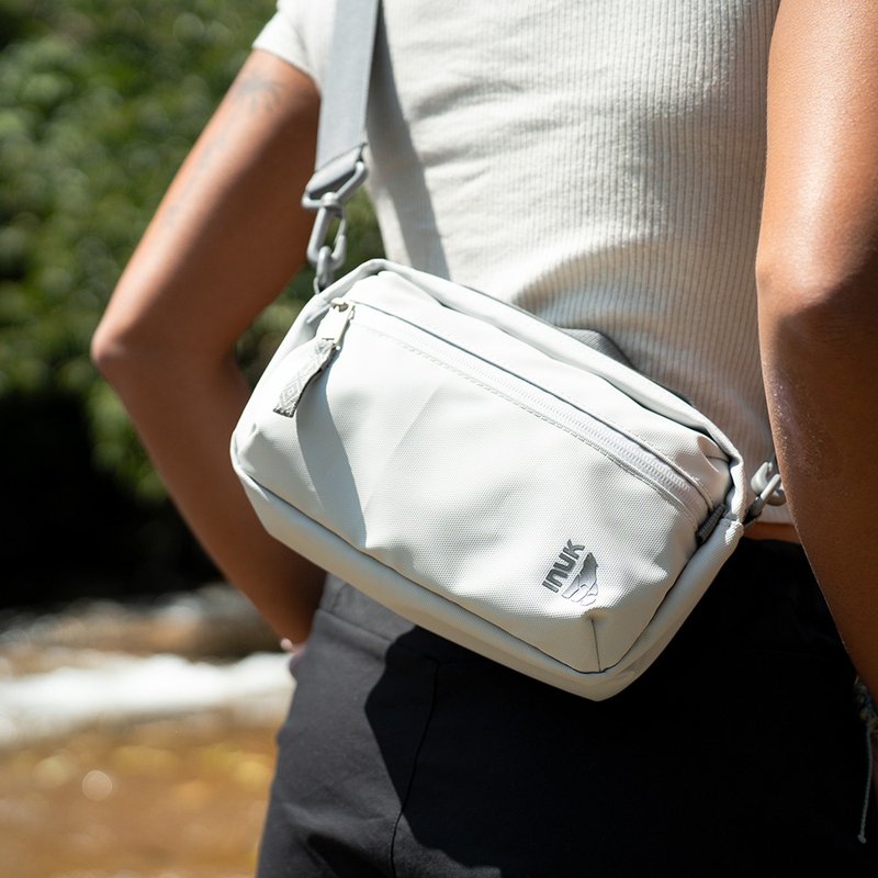 全境防水 機能側背包  Water_Shed STONE2_WR 冷寂灰  2.5L - 側背包/斜背包 - 聚酯纖維 銀色