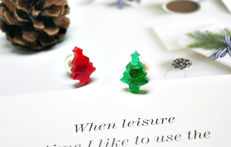 Resin X pearl pin earrings <Christmas tree> #christmas#exchange gifts - Earrings & Clip-ons - Resin Red