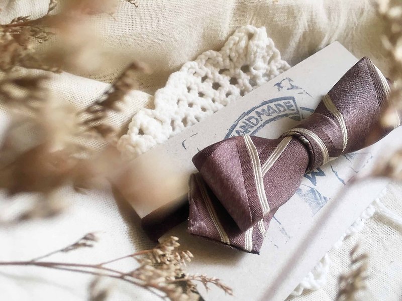 Papa's Bow Tie- antique handmade cloth flowers restructuring tie bow tie - brown Oslo - narrow version - เนคไท/ที่หนีบเนคไท - ผ้าไหม สีทอง