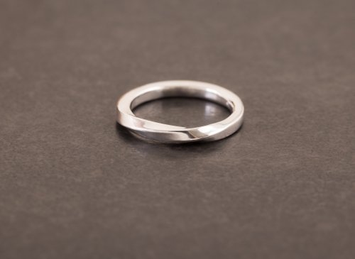 INTZUITION 以覺學 流水 純銀戒指 (方) Flow & Twist Ring (Square)