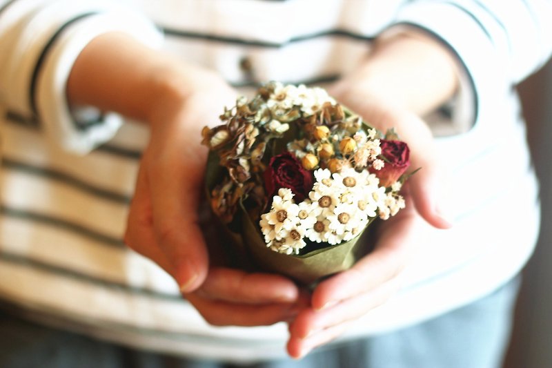 [Good day hand] hand tied bouquet. Autumn retro hydrangea roses - Plants - Plants & Flowers Multicolor