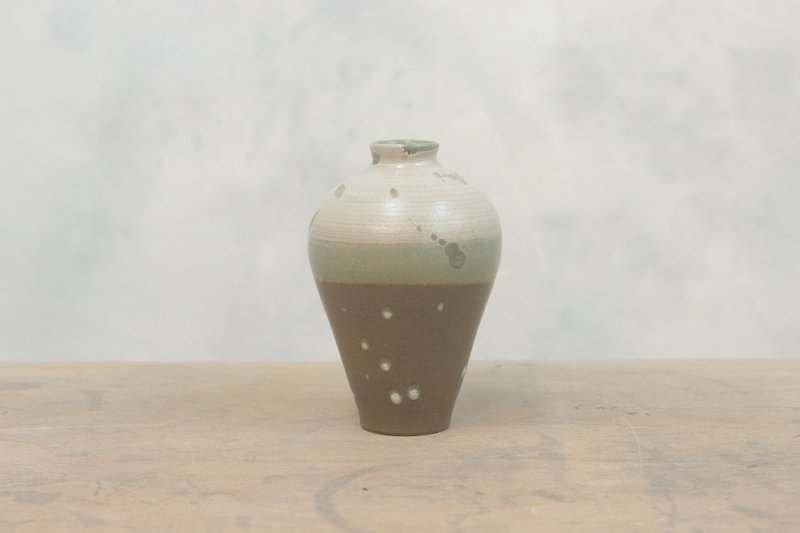 handmade vase - เซรามิก - ดินเผา ขาว