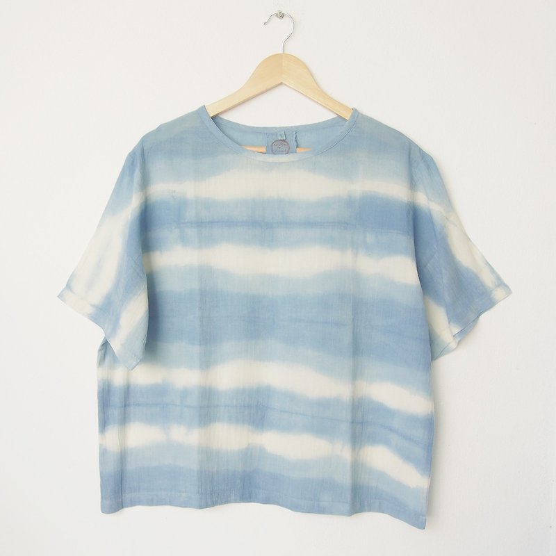 linnil: Indigo blue river short-sleeve shirt - T 恤 - 棉．麻 藍色