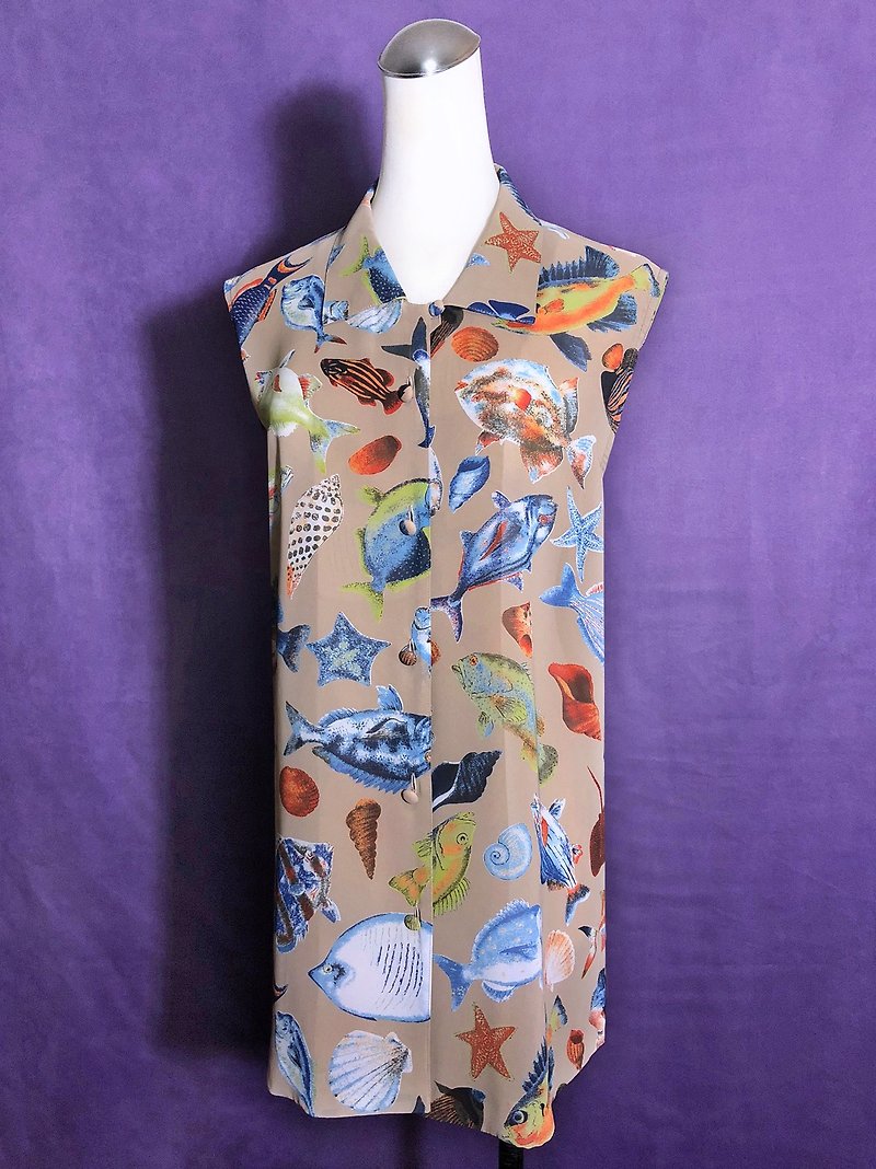 Tropical fish long sleeveless vintage shirt / brought back to VINTAGE abroad - เสื้อเชิ้ตผู้หญิง - เส้นใยสังเคราะห์ สีกากี
