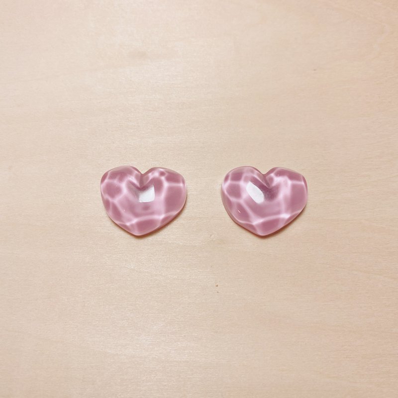 復古淺紫水波愛心耳環 - 耳環/耳夾/耳骨夾 - 樹脂 紫色