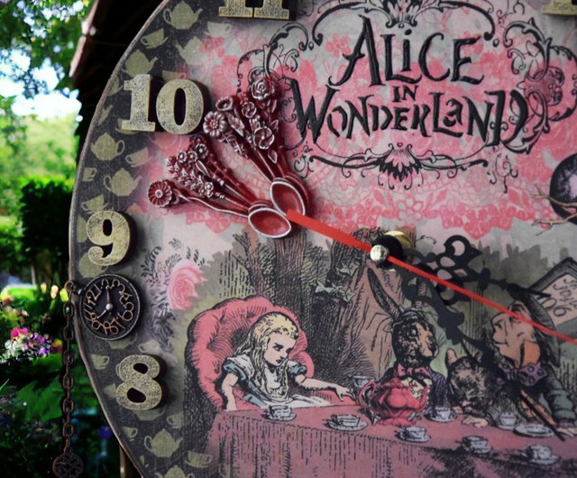 不思議の国のアリス 壁掛け時計 ティーパーティー マッドハッター